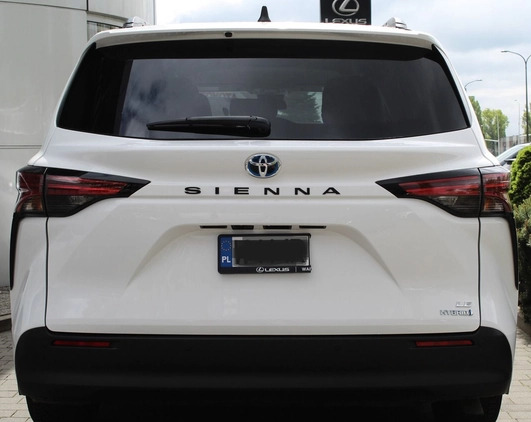 Toyota Sienna cena 299900 przebieg: 55163, rok produkcji 2021 z Tuchola małe 529